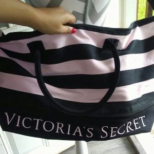 VS Stripe summer vacay bag